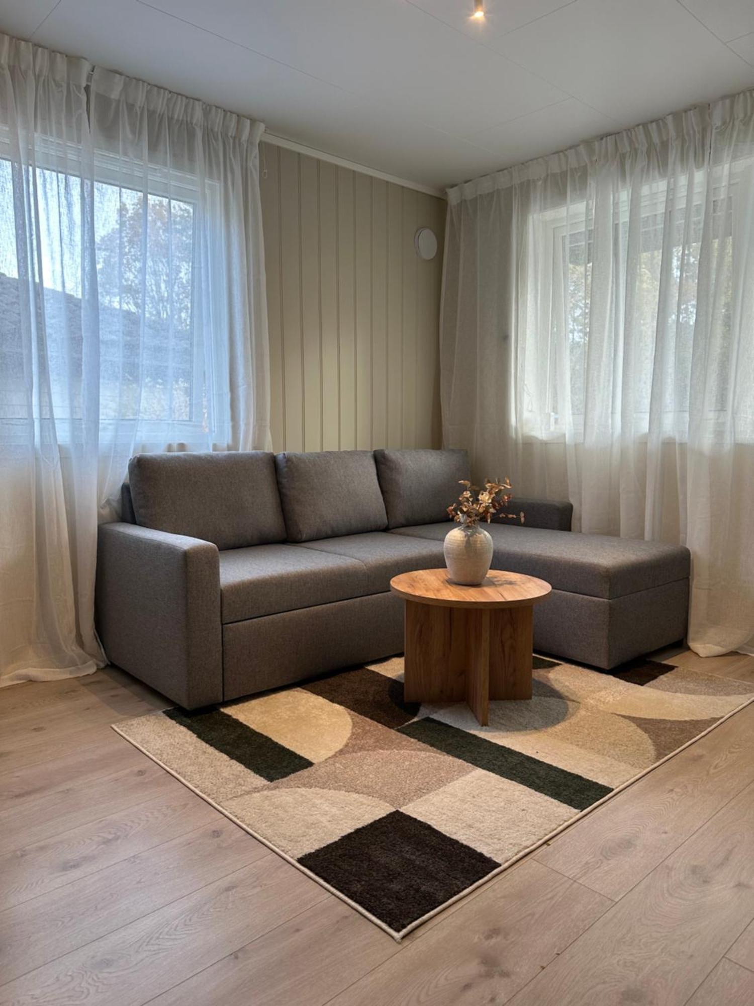Lys Rent Og Trivelig Hybelleilighet Kristiansand Exterior photo